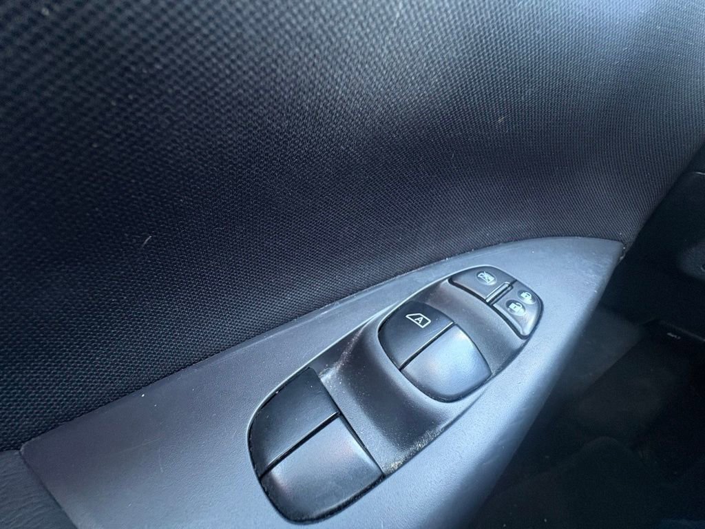 Used 2016 Nissan Sentra SV image 24