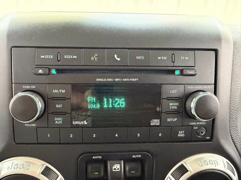 Used 2016 Jeep Wrangler Unlimited Sahara w/ Connectivity Group image 25