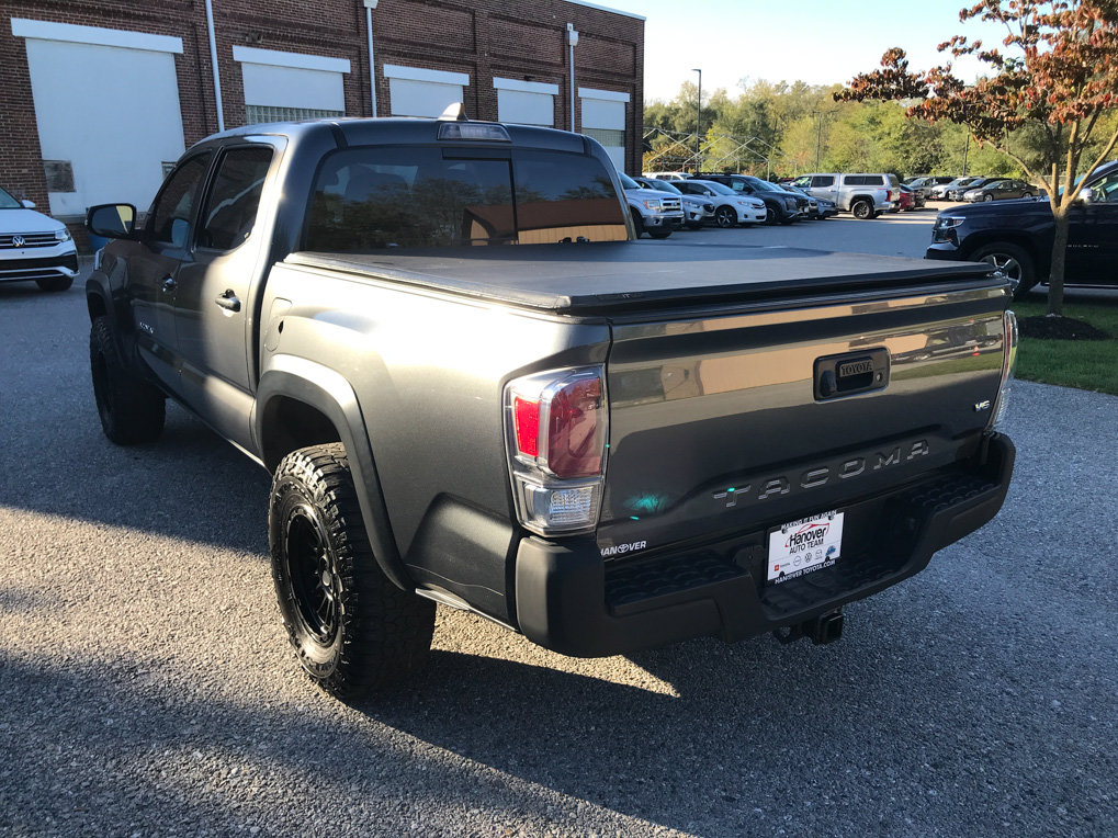 Used 2020 Toyota Tacoma TRD Off-Road AWD/4WD image 8