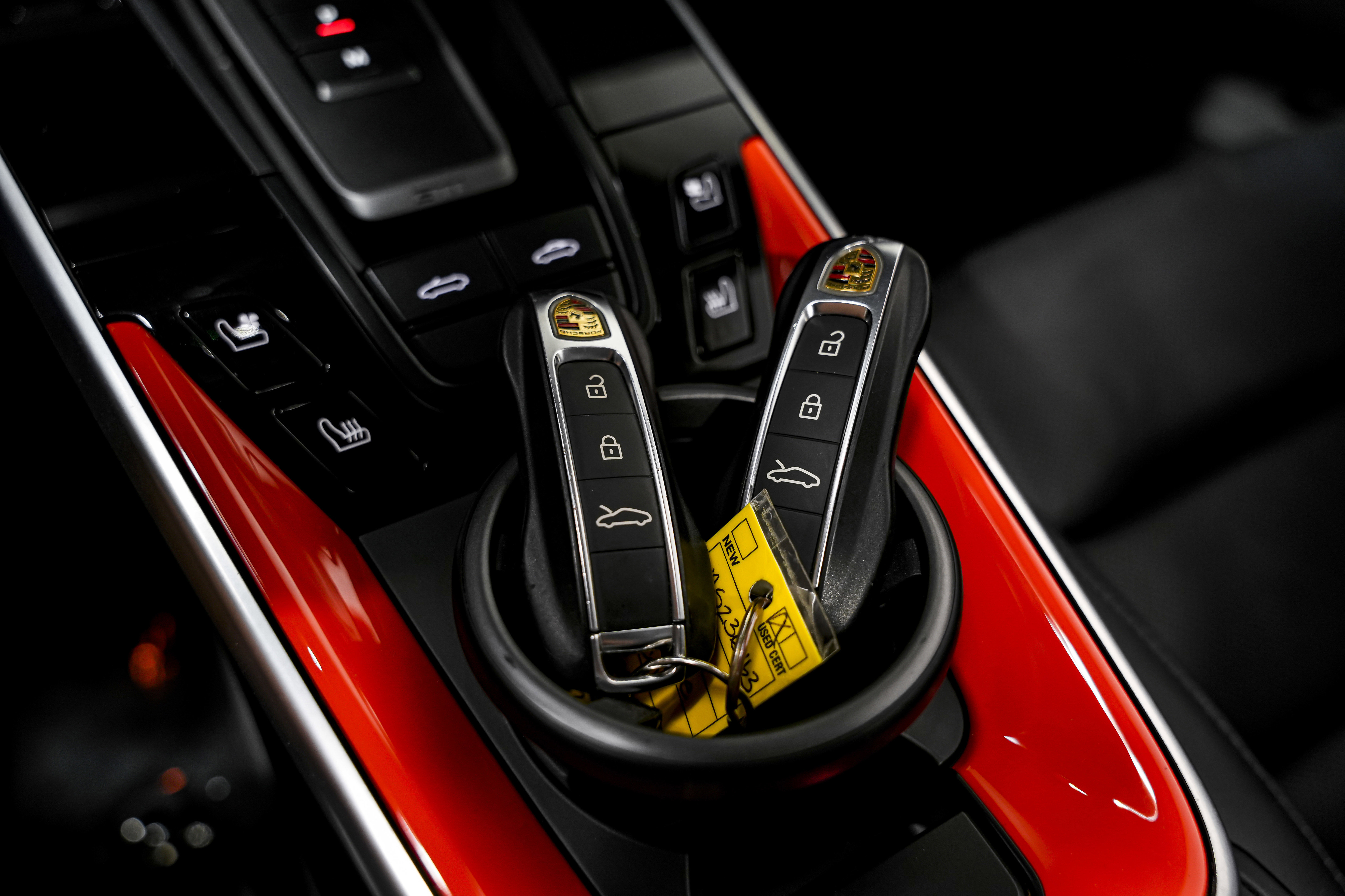 Used 2022 Porsche 911 Carrera image 19