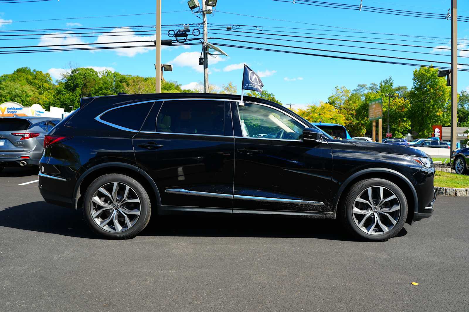 Used 2024 Acura MDX w/ Technology Package AWD/4WD image 8