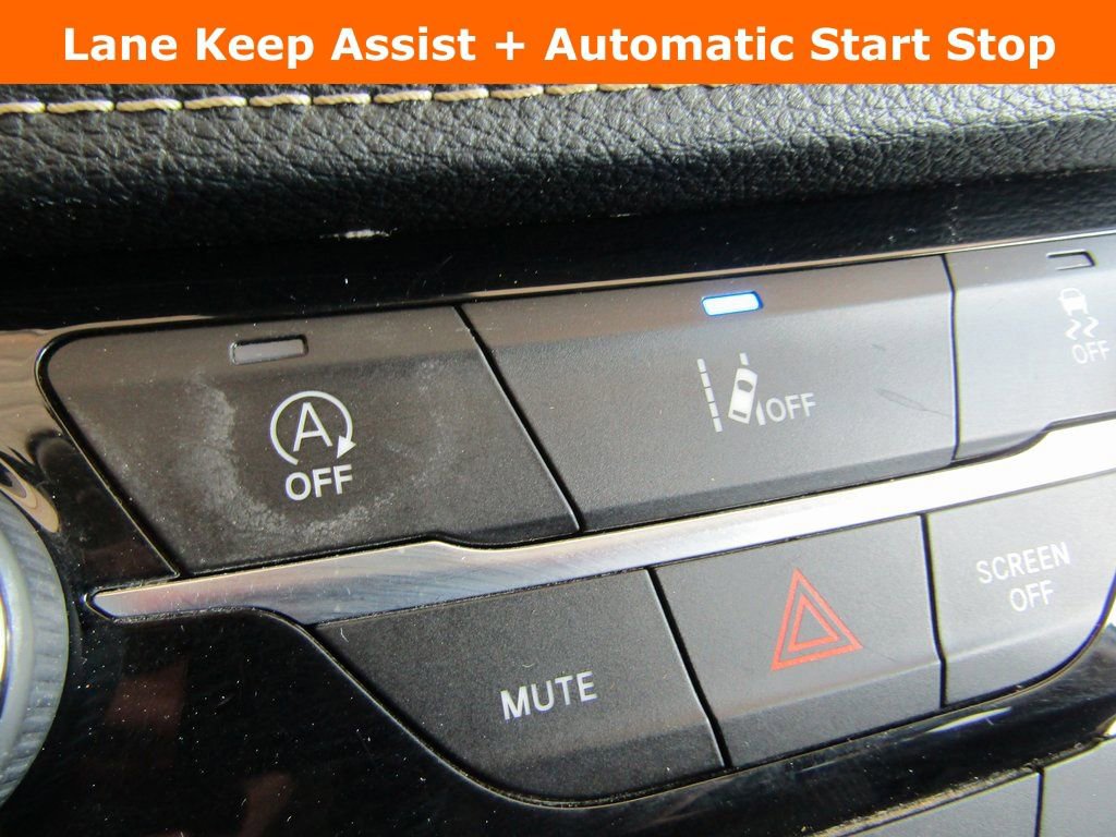 Used 2022 Chrysler Pacifica Touring-L image 16