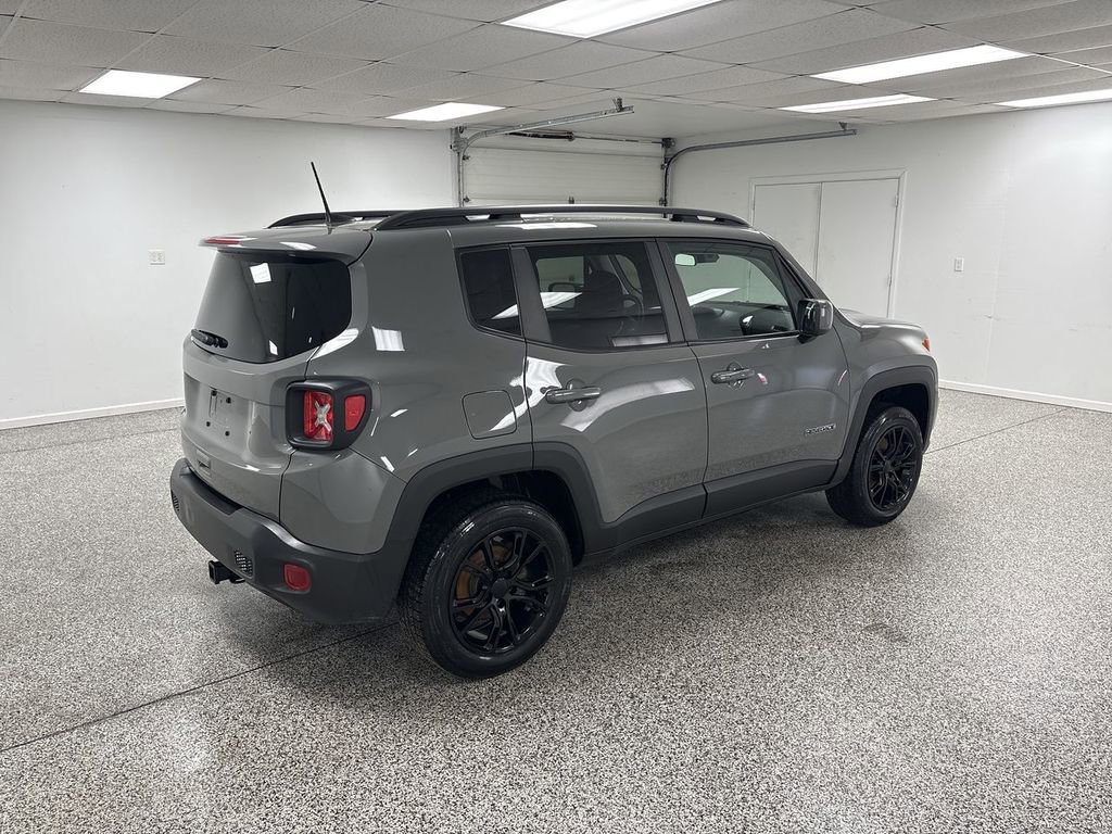 Used 2019 Jeep Renegade Latitude w/ Cold Weather Group image 8