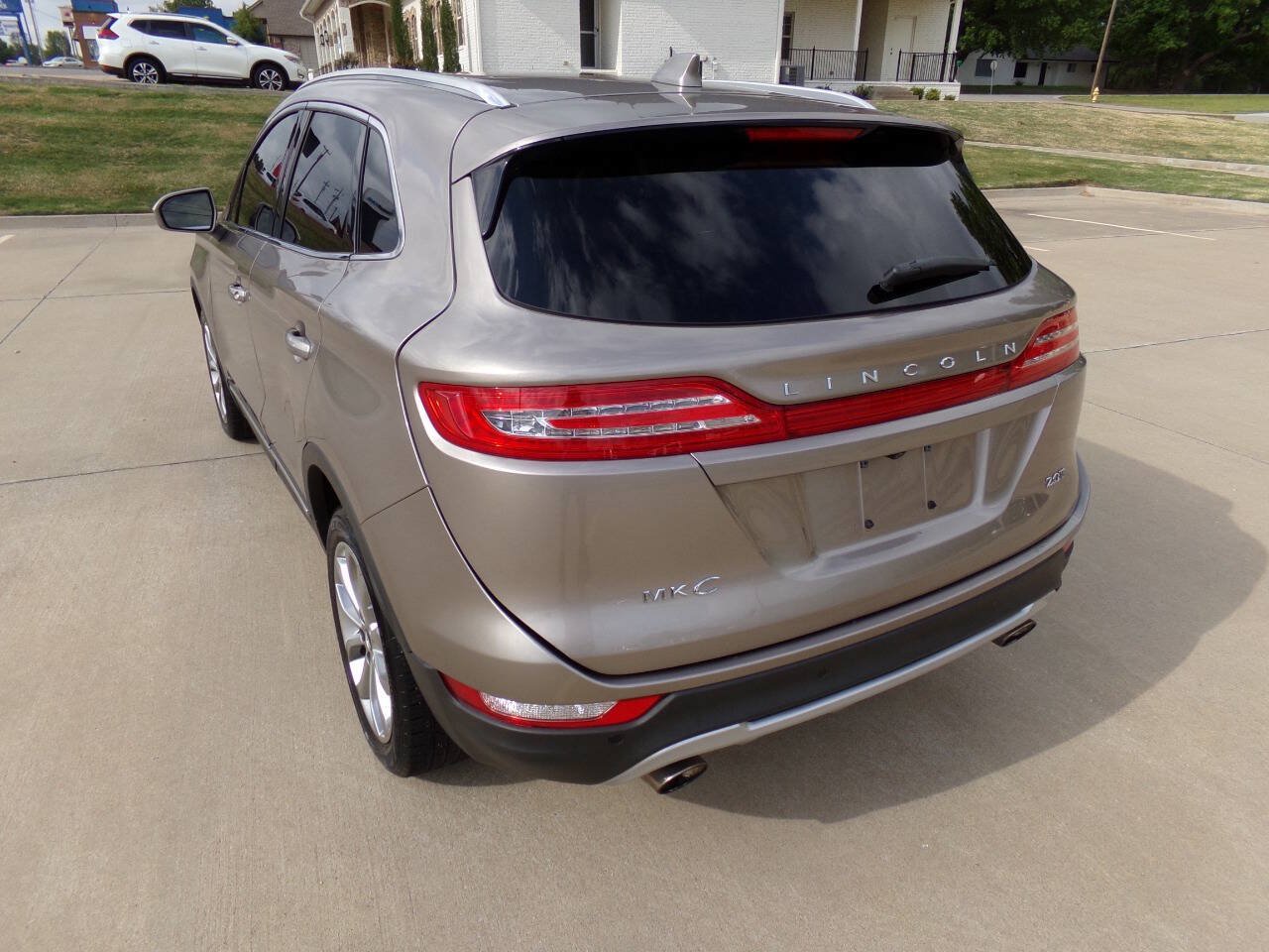 Used 2018 Lincoln MKC Select w/ Select Plus Package FWD image 28