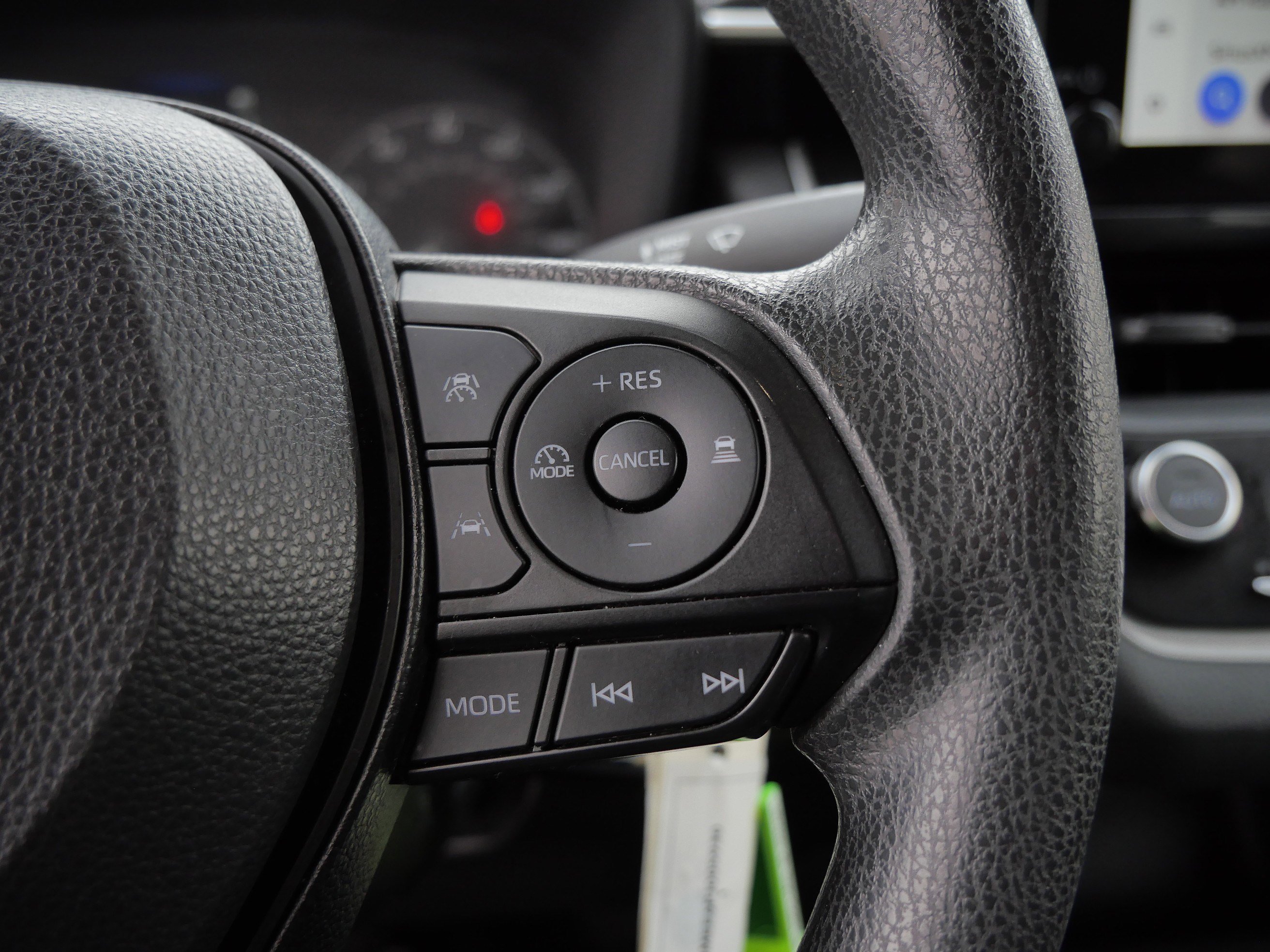 Certified 2023 Toyota Corolla LE image 29