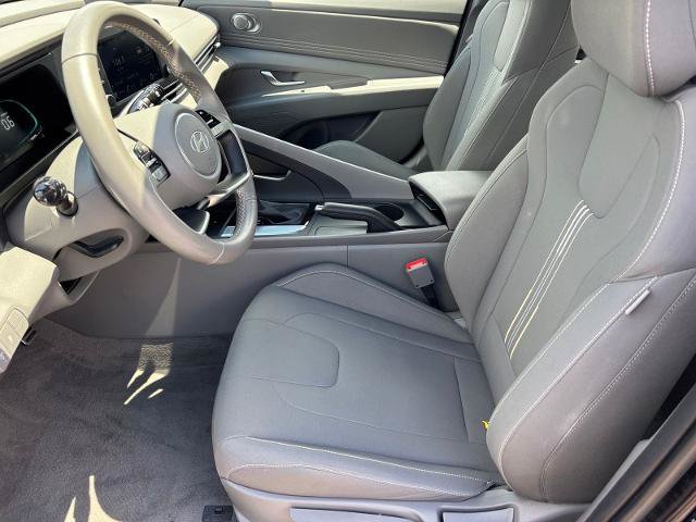 Used 2025 Hyundai Elantra Sport FWD image 13