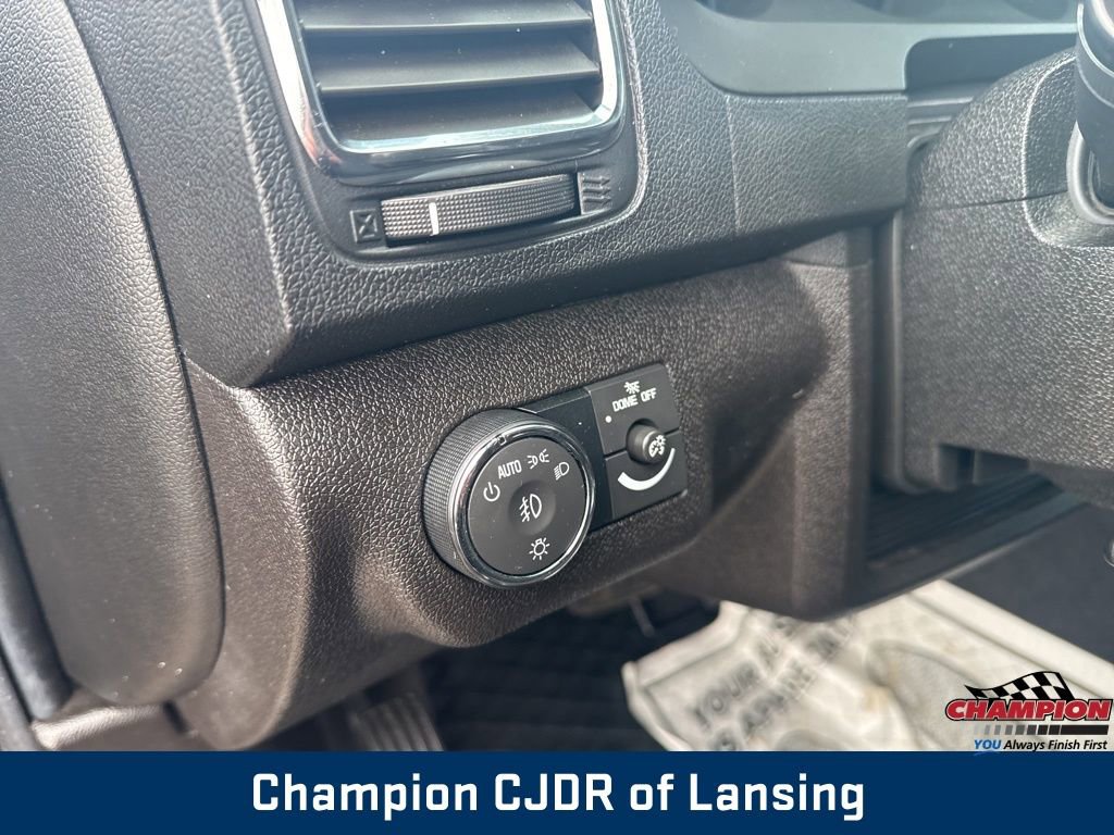 Used 2011 GMC Acadia SLE image 22