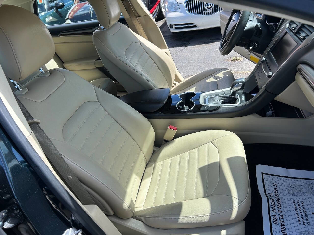 Used 2014 Ford Fusion SE w/ Equipment Group 202A FWD image 15