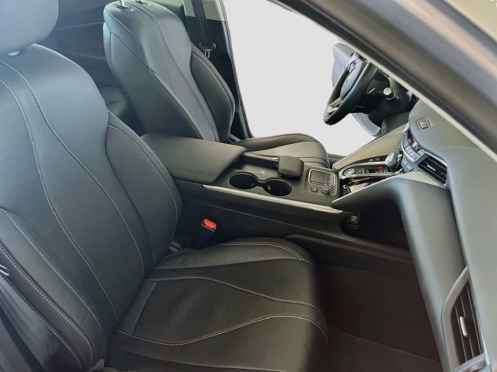 Used 2025 Acura TLX w/ Technology Package FWD image 29