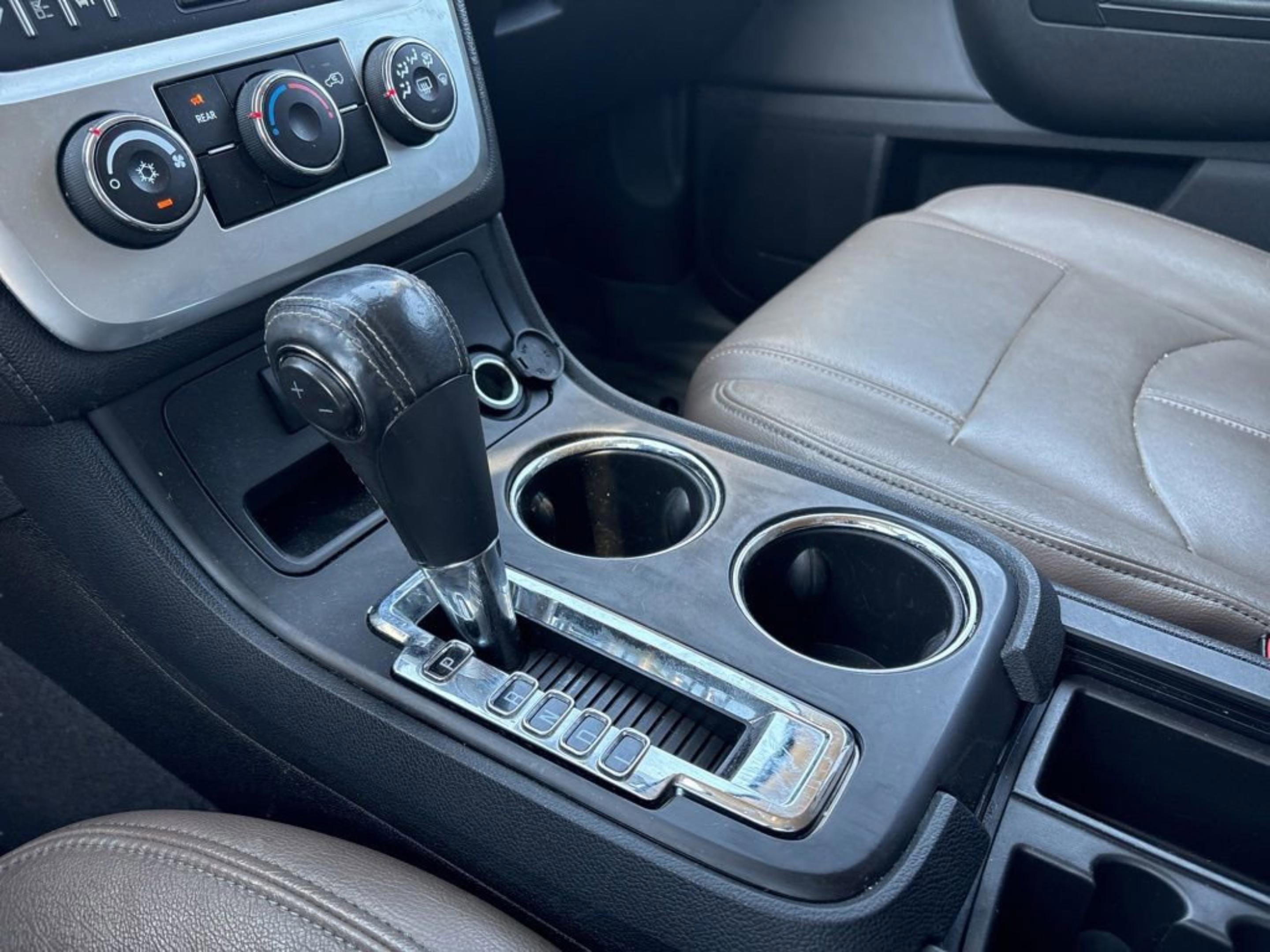 Used 2014 GMC Acadia SLE image 19