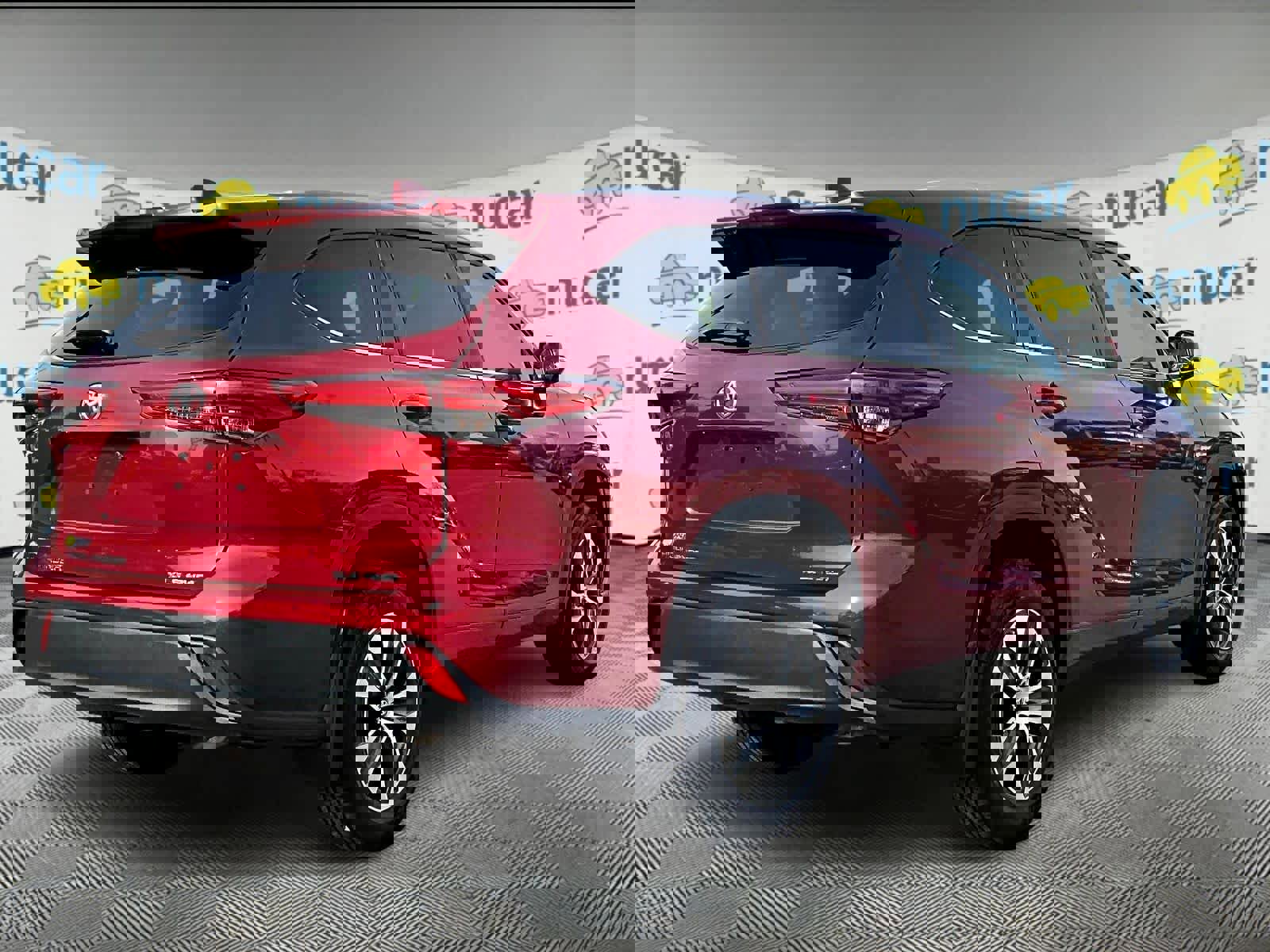 Used 2023 Toyota Highlander XLE image 6