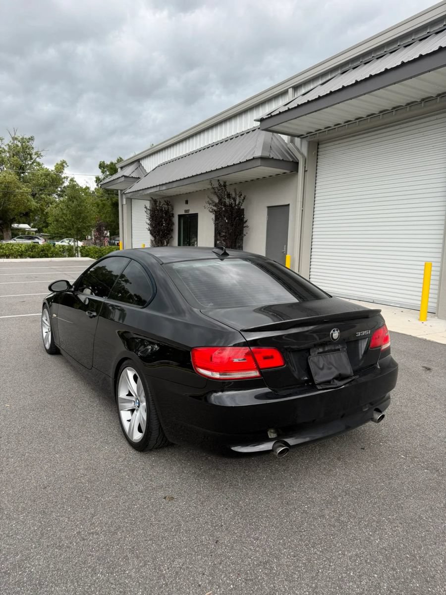 Used 2009 BMW 335i Coupe w/ Premium Pkg RWD image 2