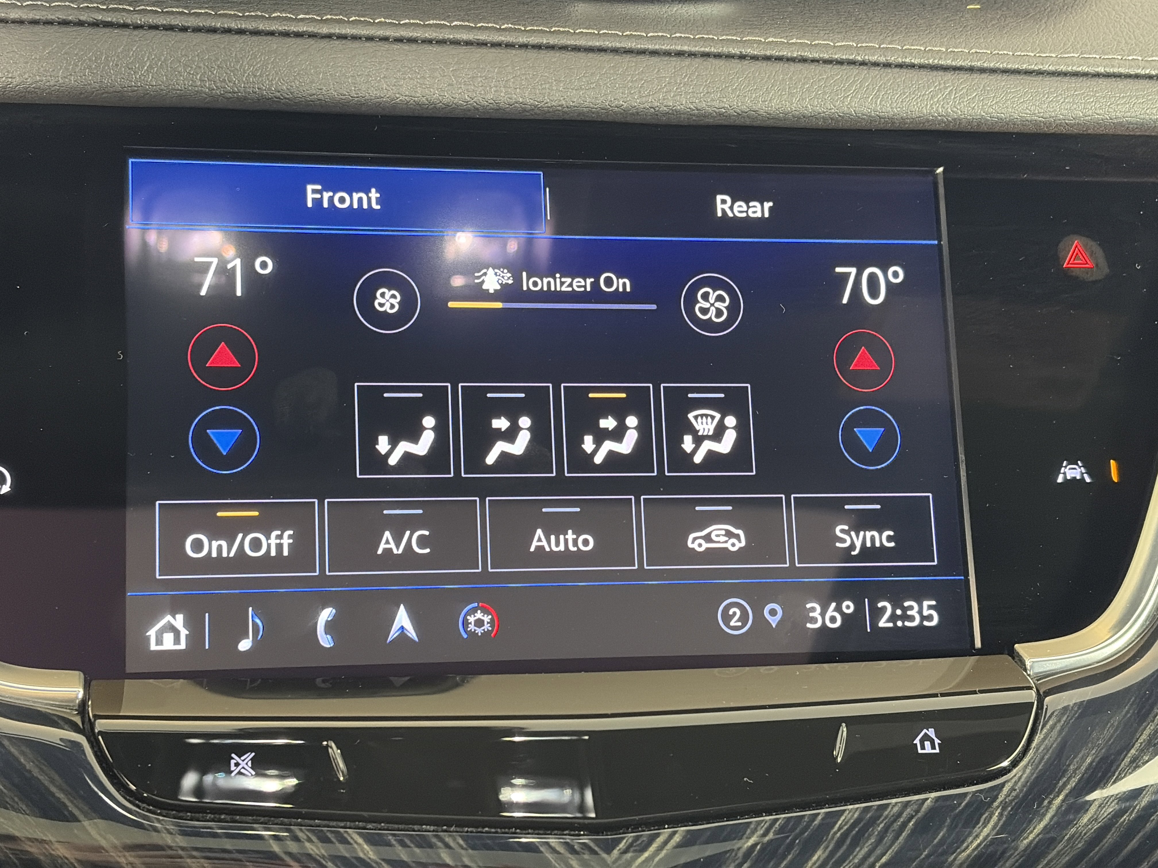 Certified 2024 Cadillac XT6 Premium Luxury w/ LPO, Floor Liner Package image 22