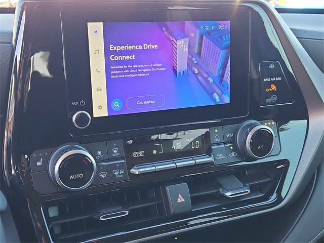 Used 2024 Toyota Highlander XLE image 24