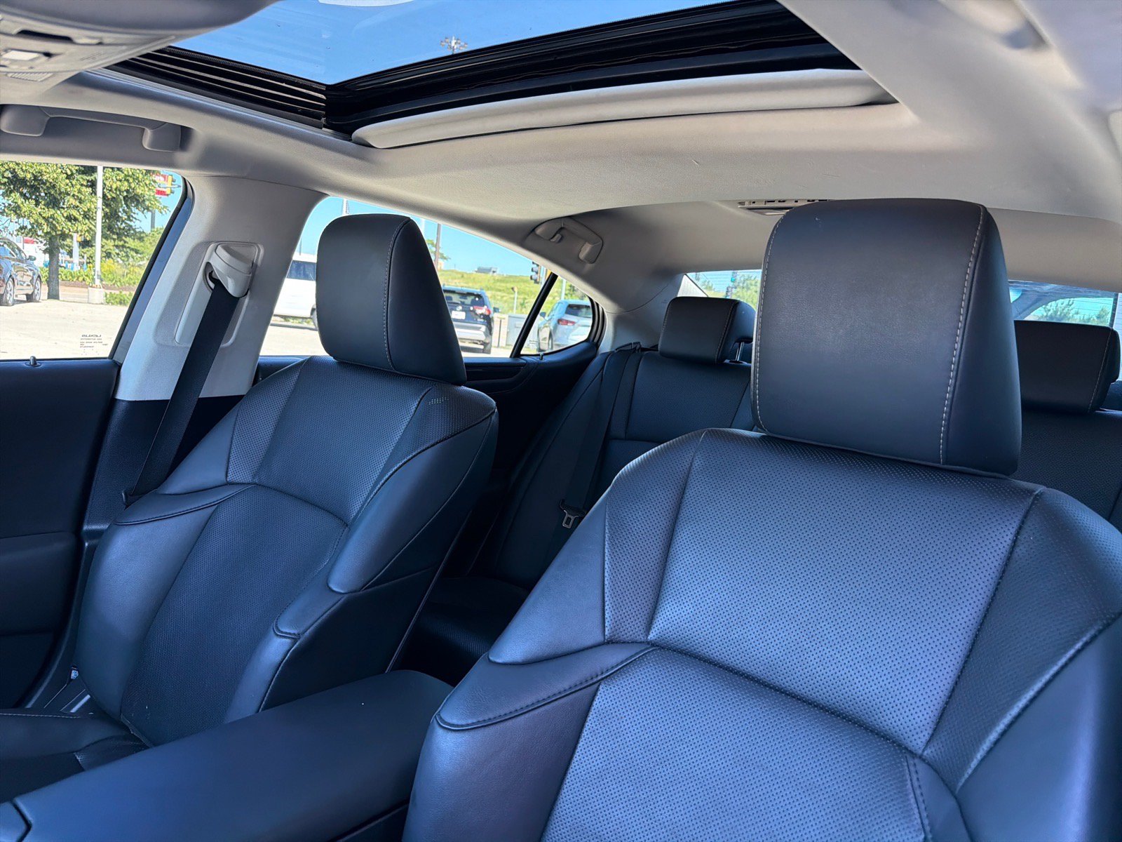 Used 2021 Lexus ES 250 w/ Premium Package AWD/4WD image 18