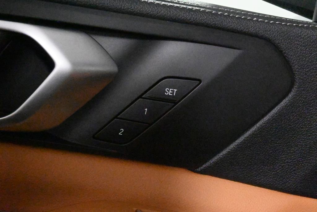 Used 2021 BMW X5 xDrive40i w/ Premium Package 2 image 30