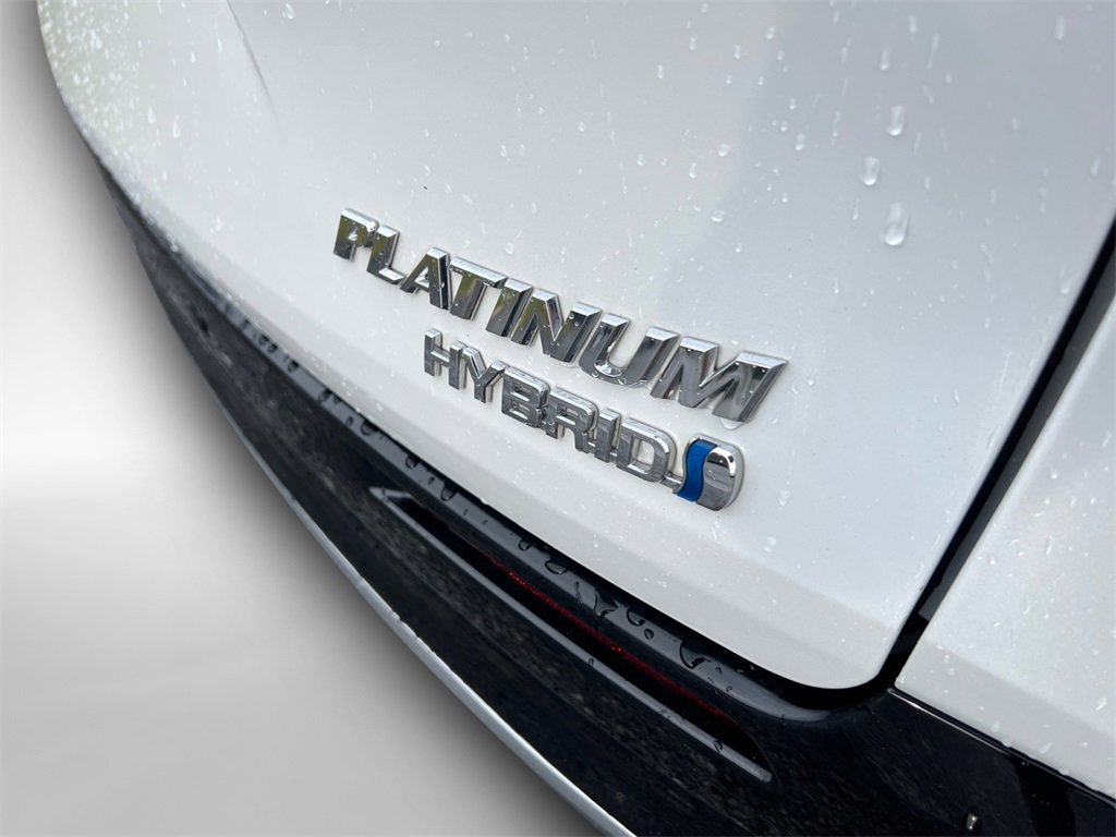 Used 2023 Toyota Sienna Platinum image 12