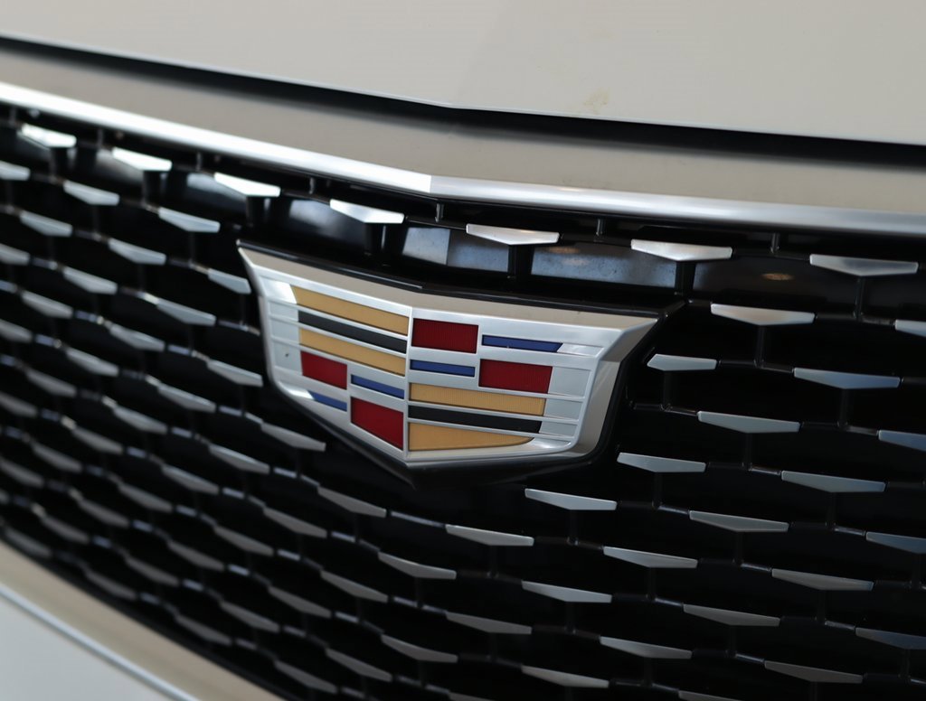 Used 2025 Cadillac XT6 Premium Luxury image 37