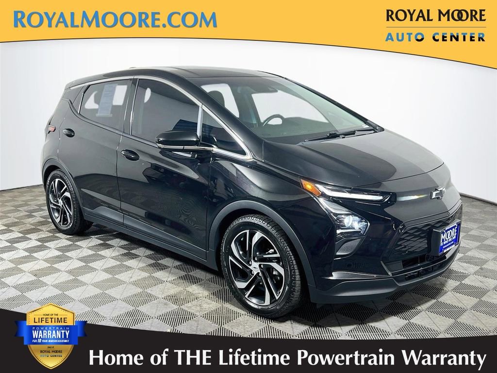 Used 2022 Chevrolet Bolt LT w/ Infotainment Package FWD image 1