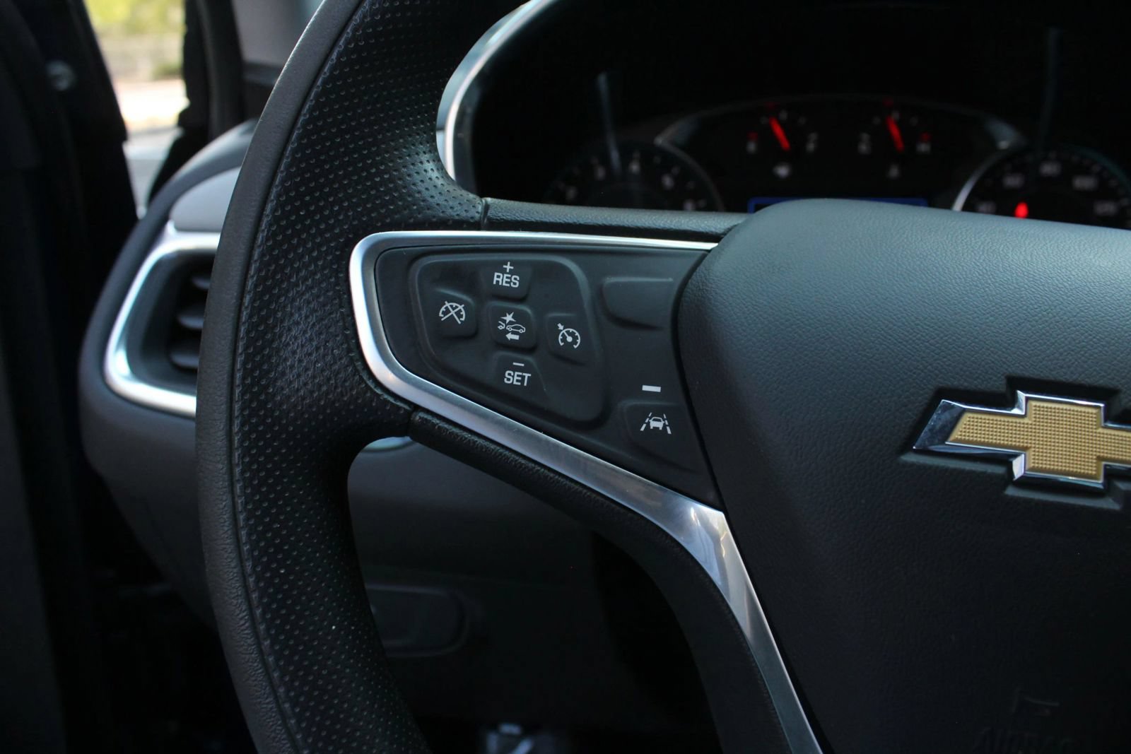 Used 2023 Chevrolet Equinox LS w/ LS Convenience Package FWD image 29