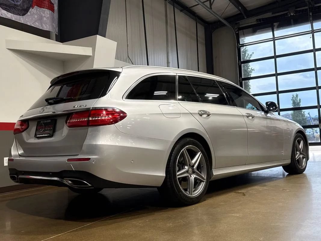 Used 2017 Mercedes-Benz E 400 4MATIC Wagon image 36