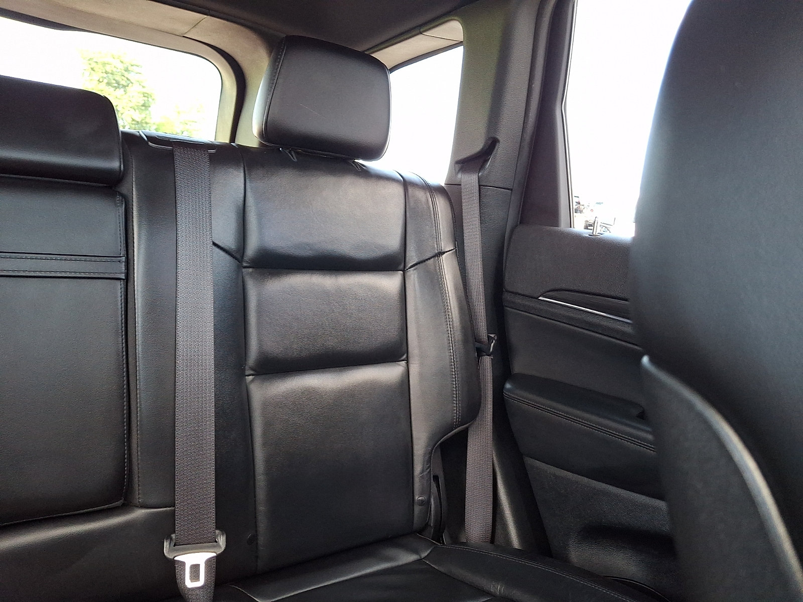 Used 2022 Jeep Grand Cherokee Limited AWD/4WD image 16