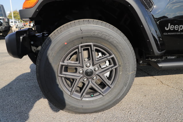 New 2025 Jeep Gladiator Sport image 10