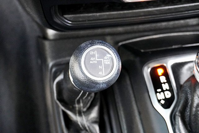 Used 2024 Jeep Wrangler Unlimited AWD/4WD image 41