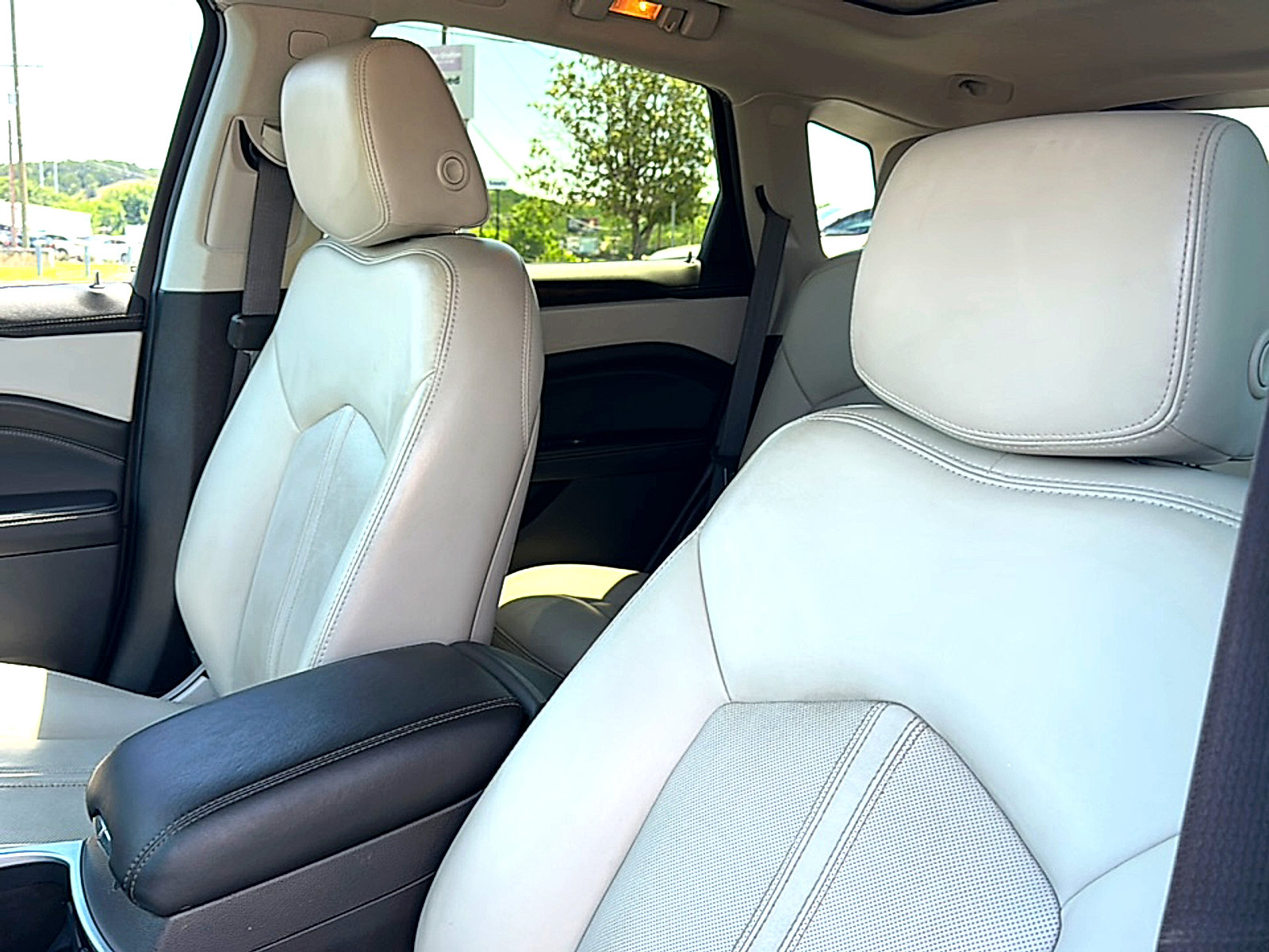 Used 2014 Cadillac SRX Premium FWD image 14