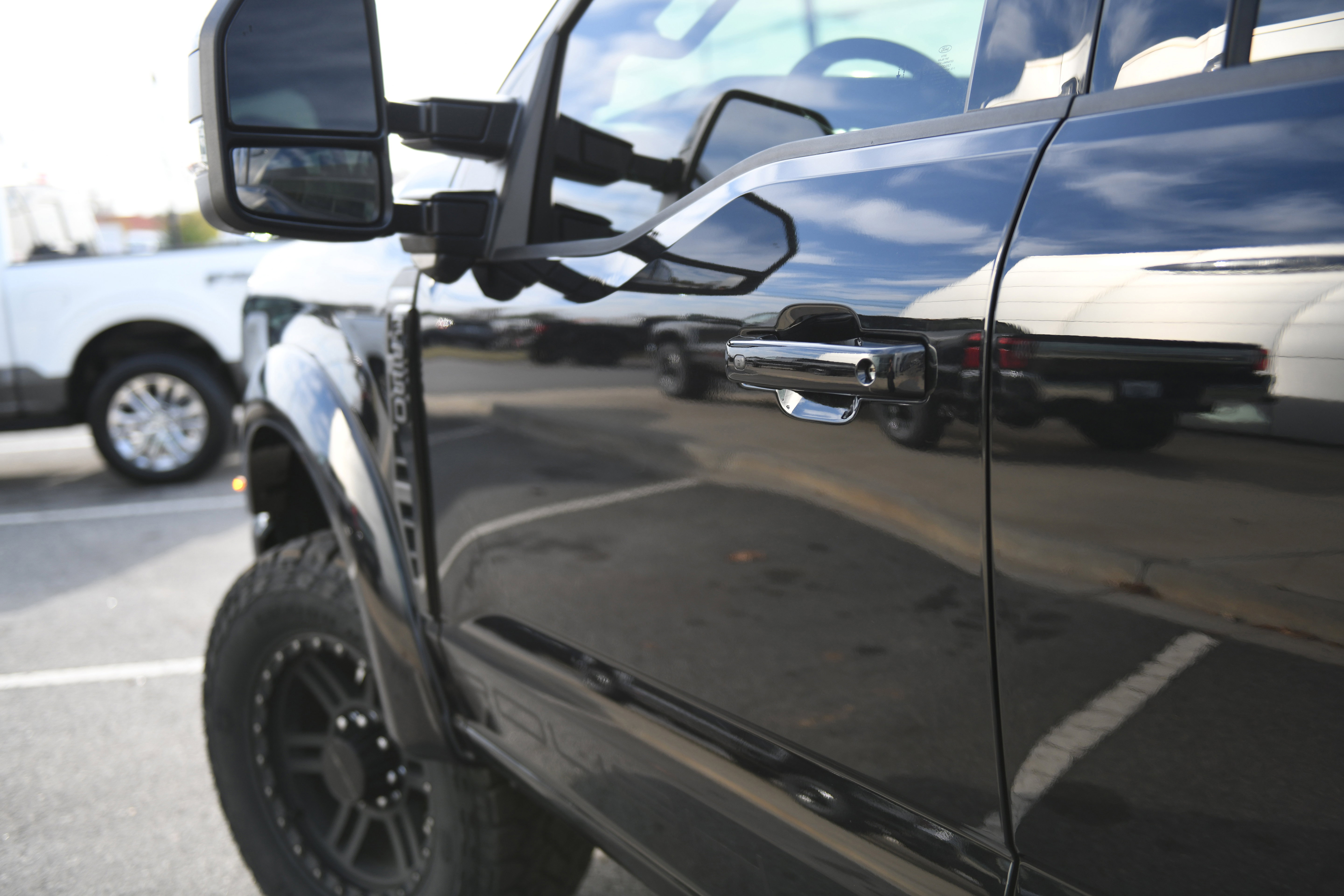 New 2026 Ford F250 Lariat w/ Black Appearance Package image 26