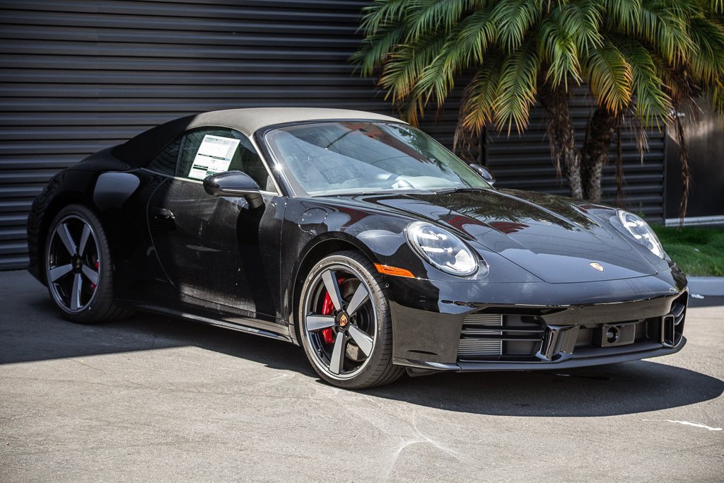 Used 2025 Porsche 911 Carrera S image 6