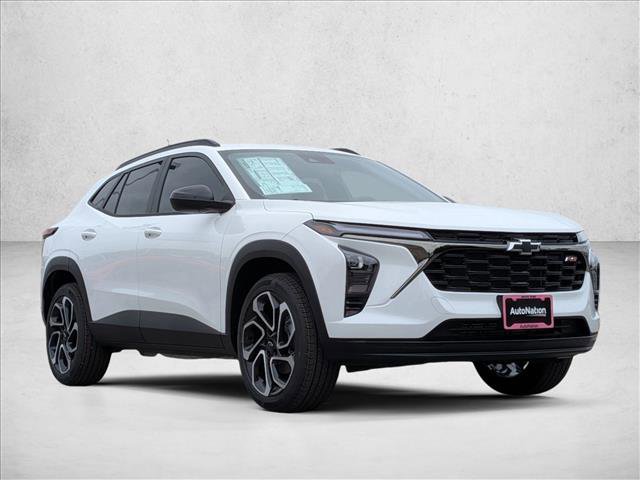 New 2026 Chevrolet Trax RS w/ Driver Confidence Package FWD image 2
