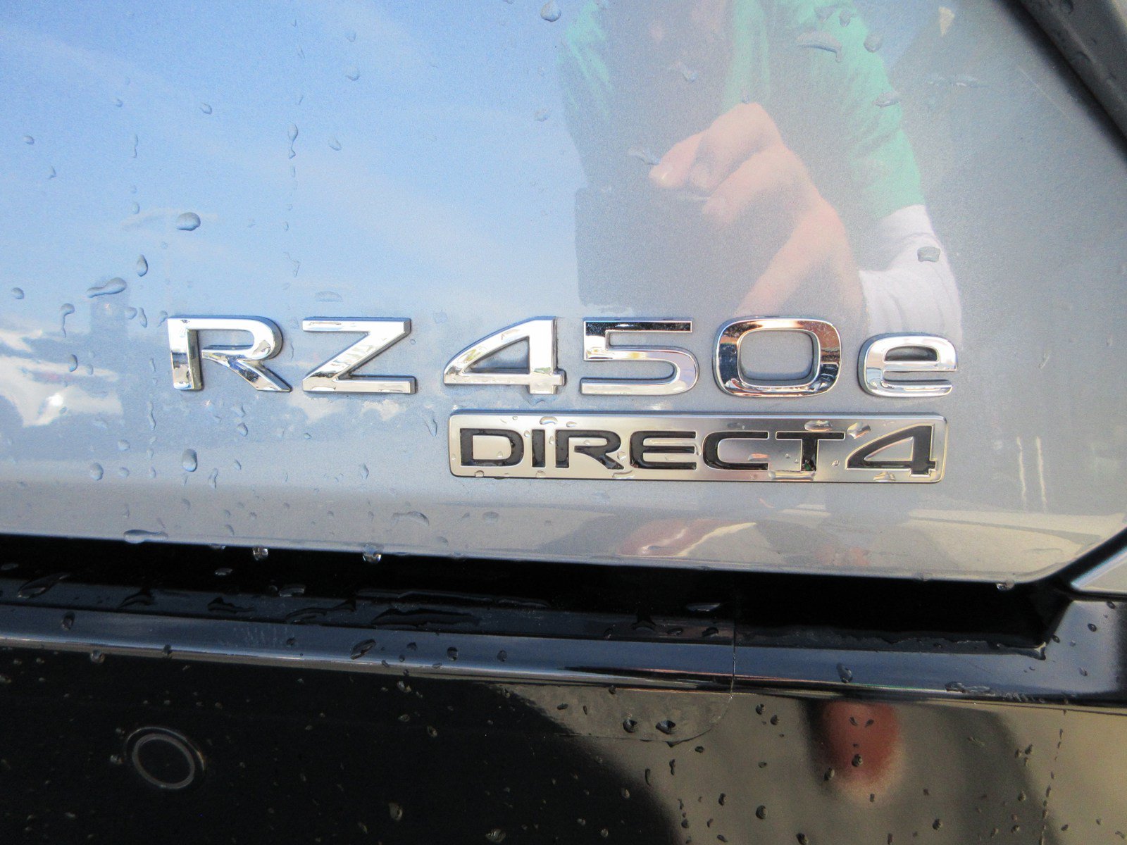 Used 2023 Lexus RZ 450e Premium w/ Technology Package AWD/4WD image 8