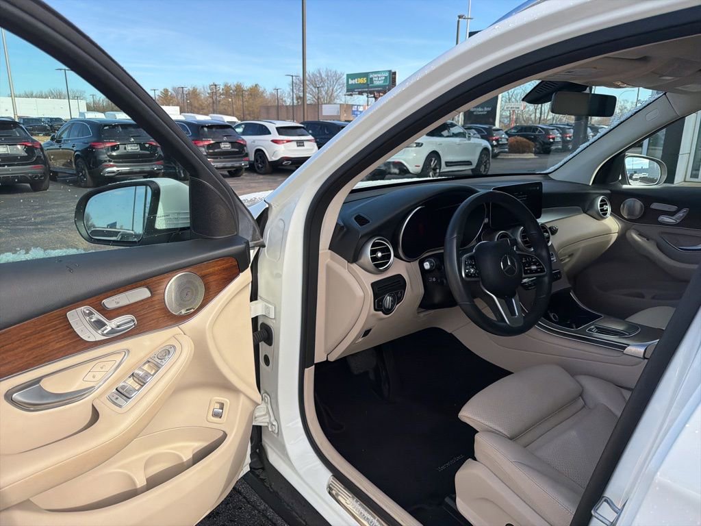 Used 2021 Mercedes-Benz GLC 300 4MATIC image 10
