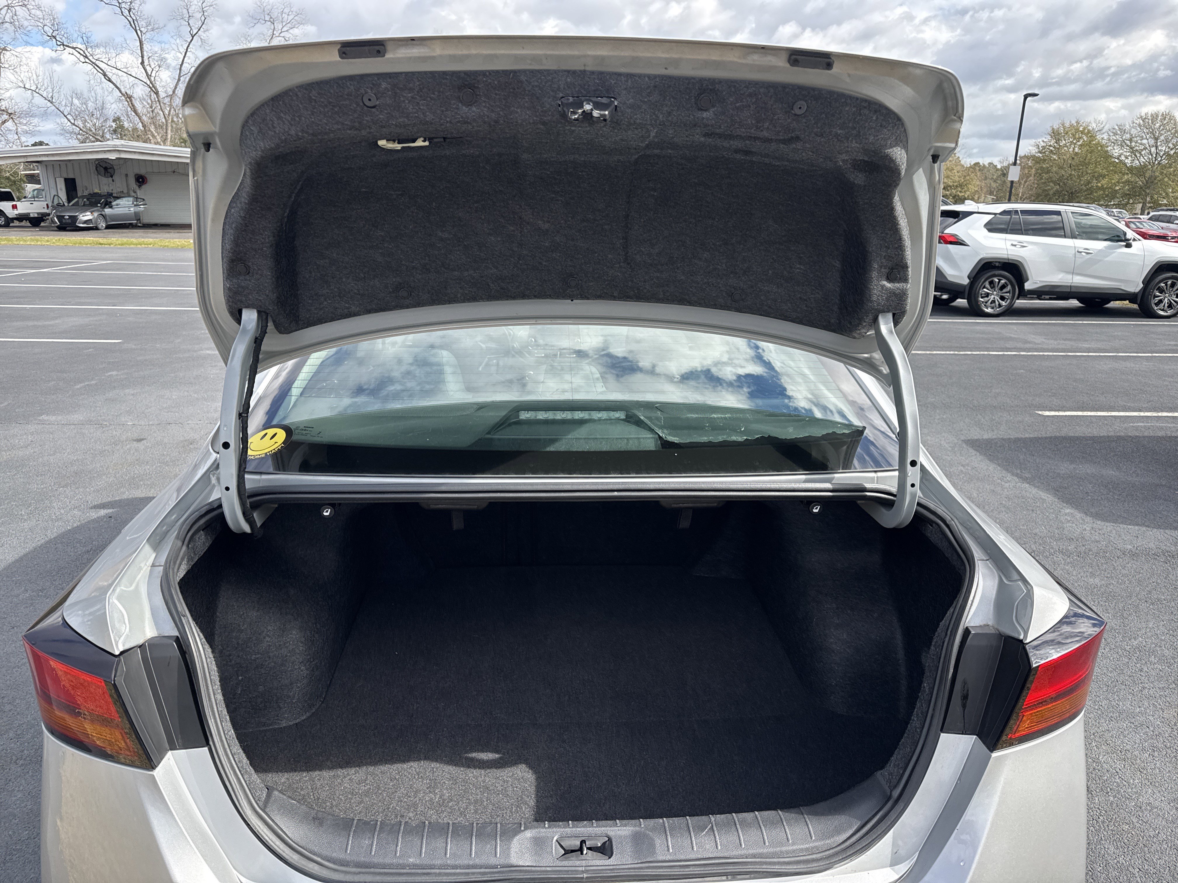 Used 2024 Nissan Altima 2.5 SV FWD image 28