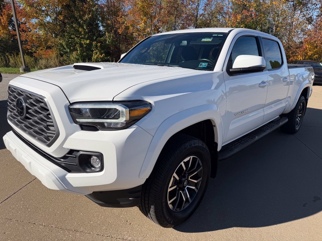 Certified 2023 Toyota Tacoma TRD Sport AWD/4WD image 1