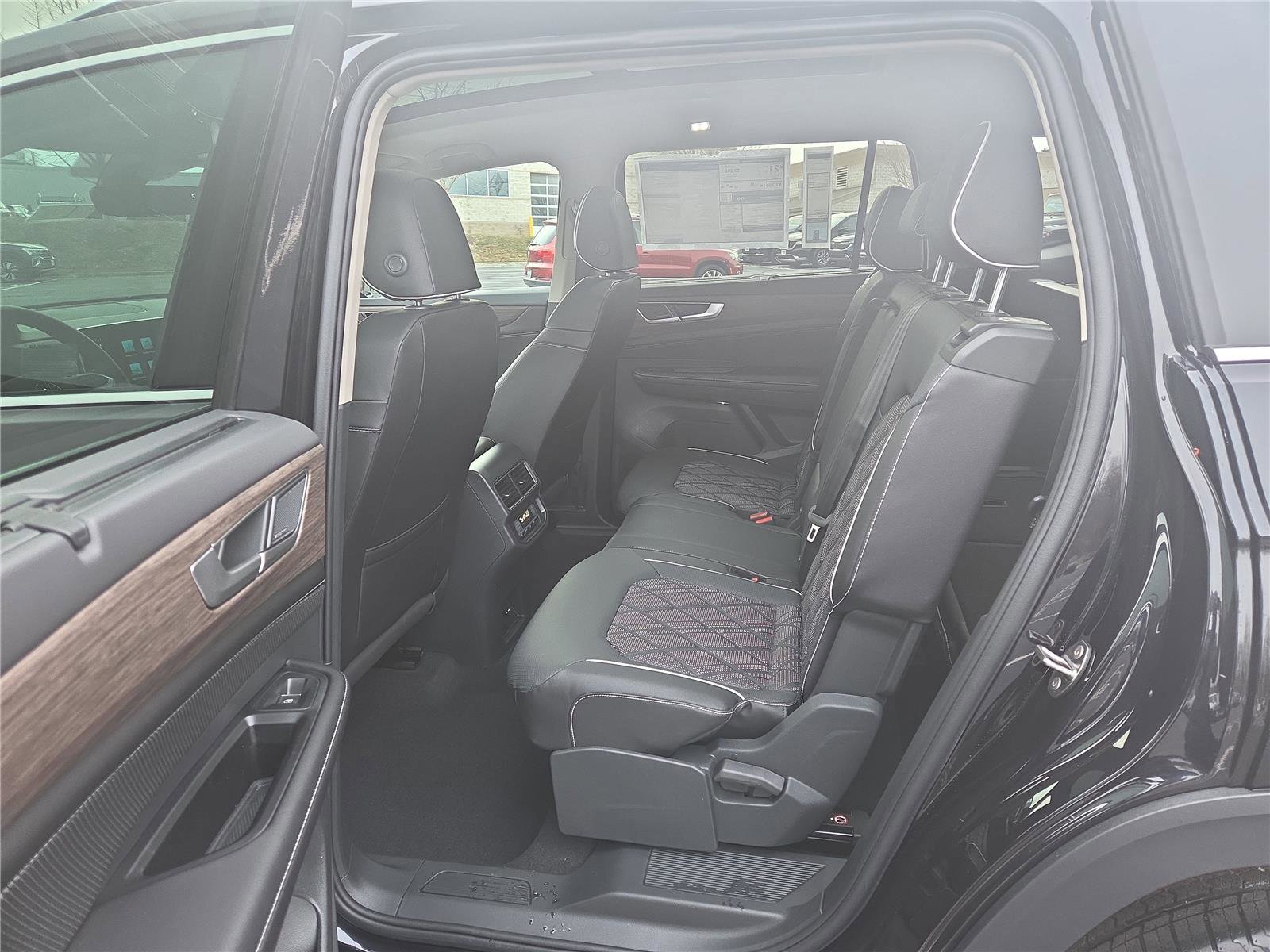 New 2026 Volkswagen Atlas SEL Premium R-Line image 23