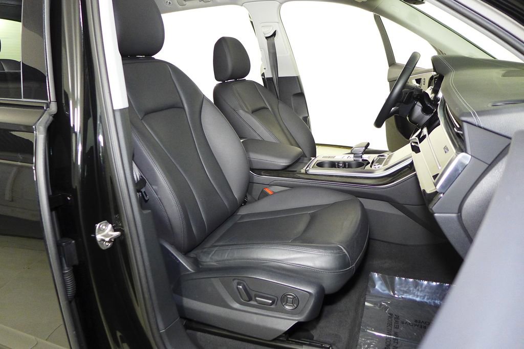 Used 2023 Audi Q7 3.0T Premium Plus w/ Premium Plus Package image 19