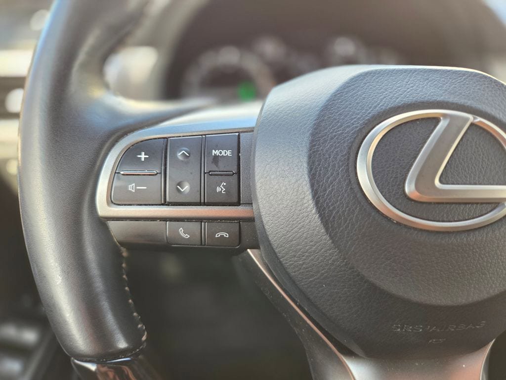 Used 2023 Lexus GX 460 Luxury w/ Accessory Package AWD/4WD image 18