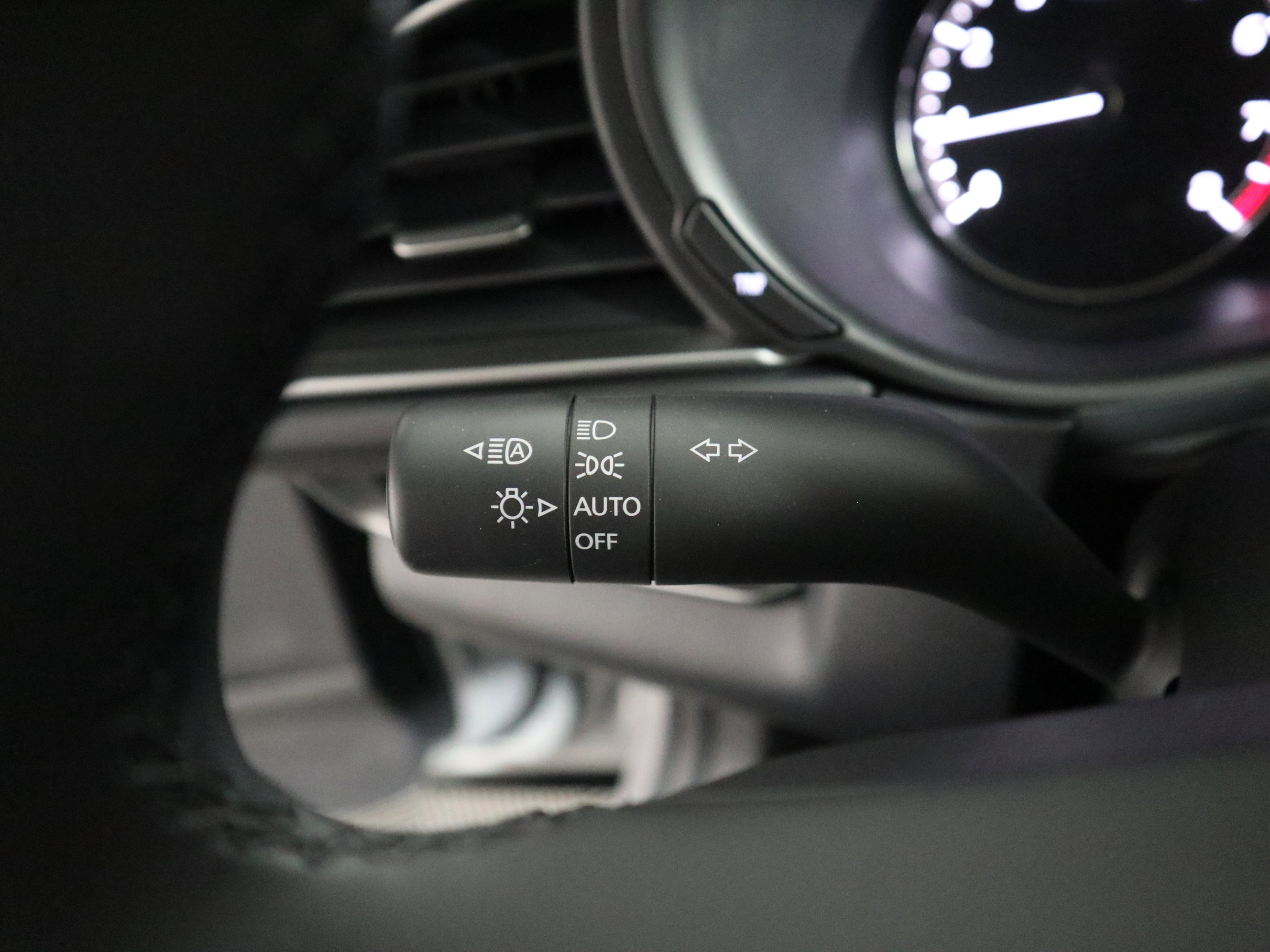 New 2026 MAZDA CX-30 AWD 2.5 S w/ Select Sport Pkg image 22