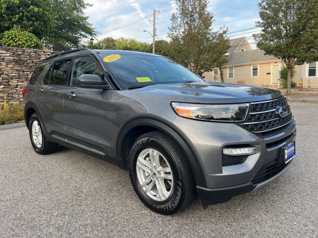 Used 2022 Ford Explorer XLT w/ Equipment Group 202A image 7