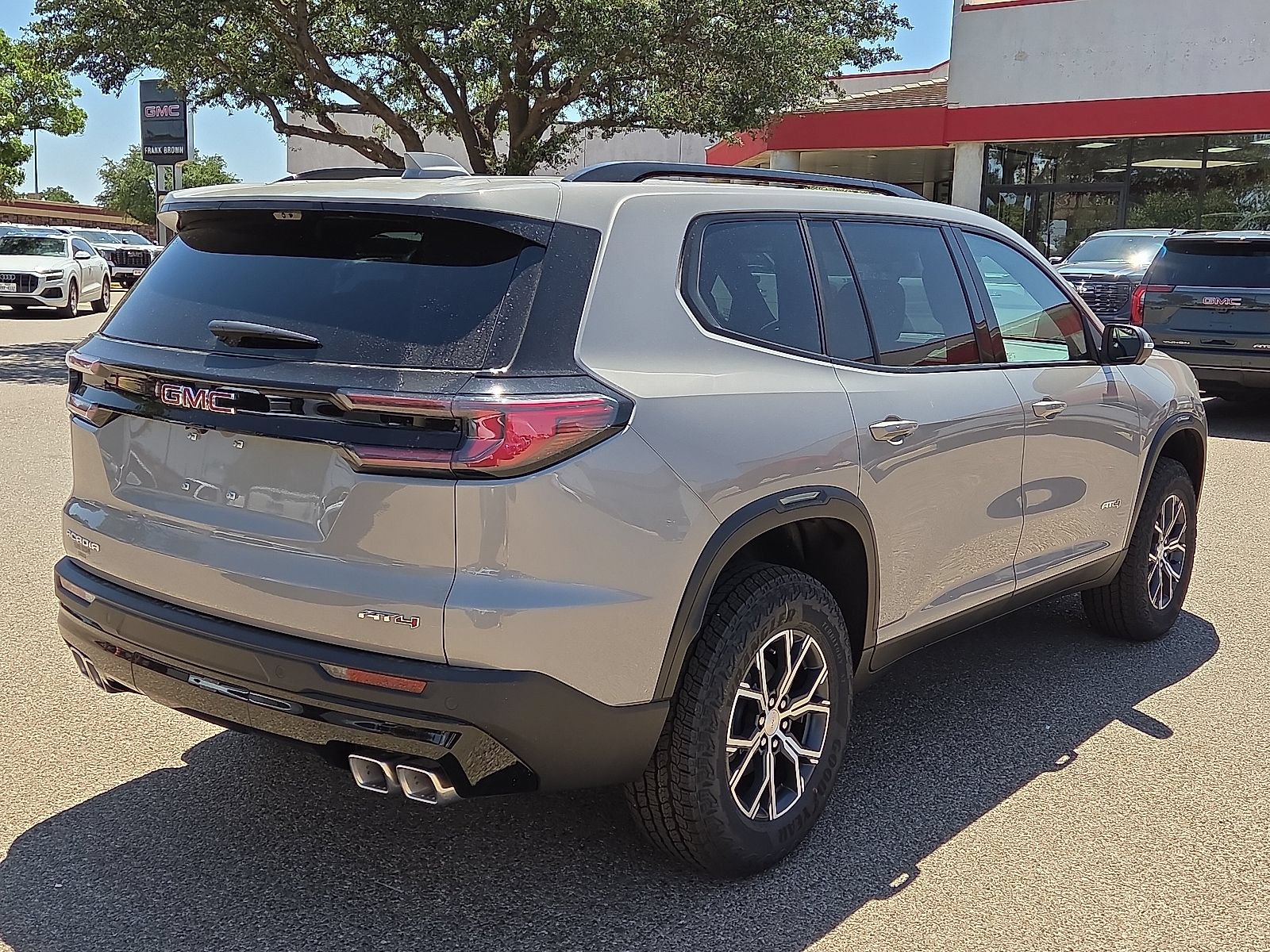 New 2026 GMC Acadia AT4 w/ Luxury Package AWD/4WD image 4