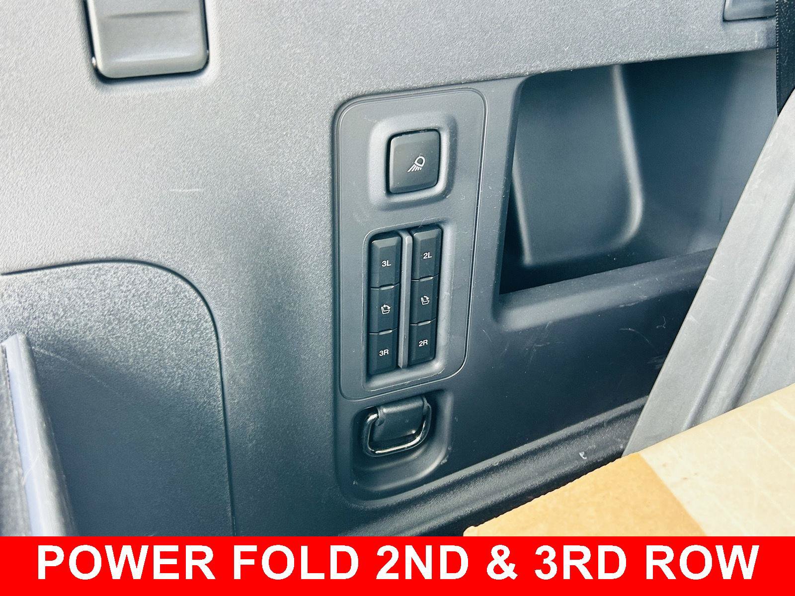 Used 2025 Ford Expedition Active AWD/4WD image 16