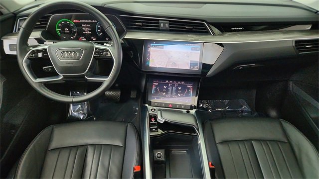 Used 2024 Audi Q8 e-tron Premium image 35