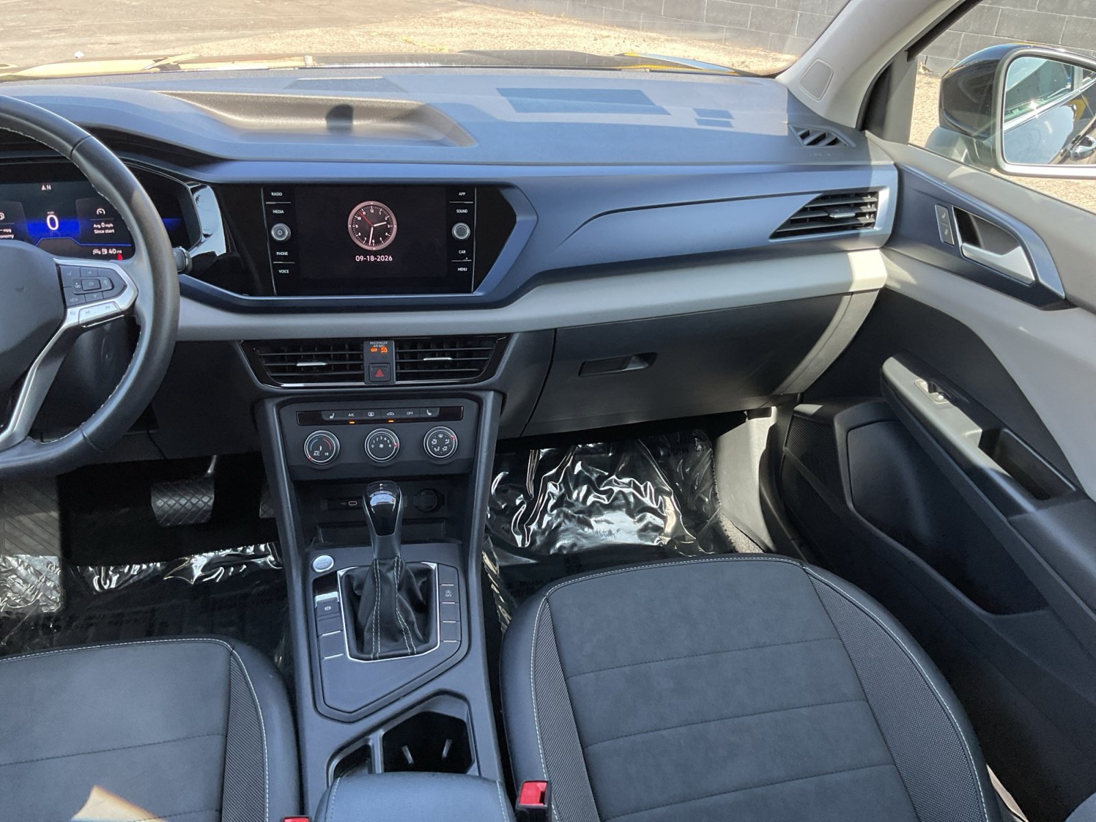 Used 2022 Volkswagen Taos SE FWD image 16
