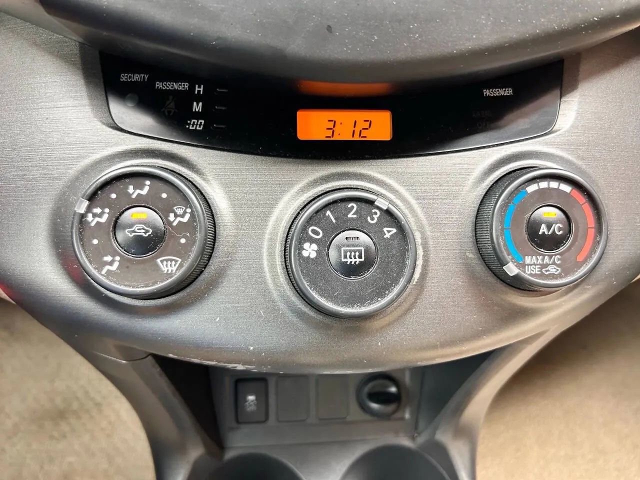 Used 2011 Toyota RAV4 4WD V6 image 29