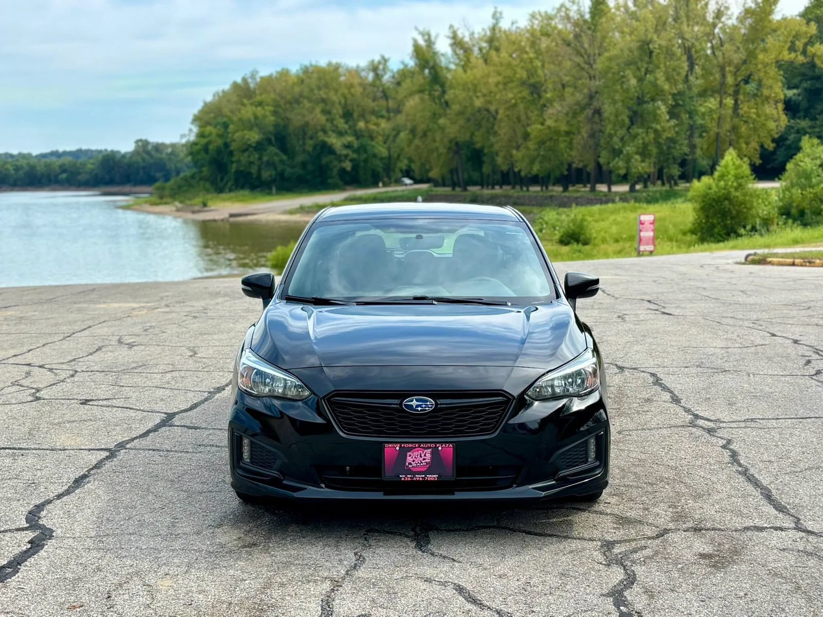 Used 2017 Subaru Impreza 2.0i Sport AWD/4WD image 2