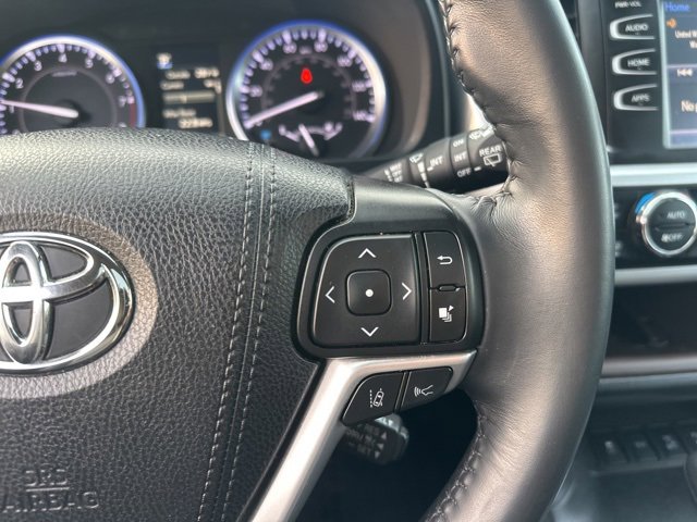 Used 2019 Toyota Highlander XLE image 23