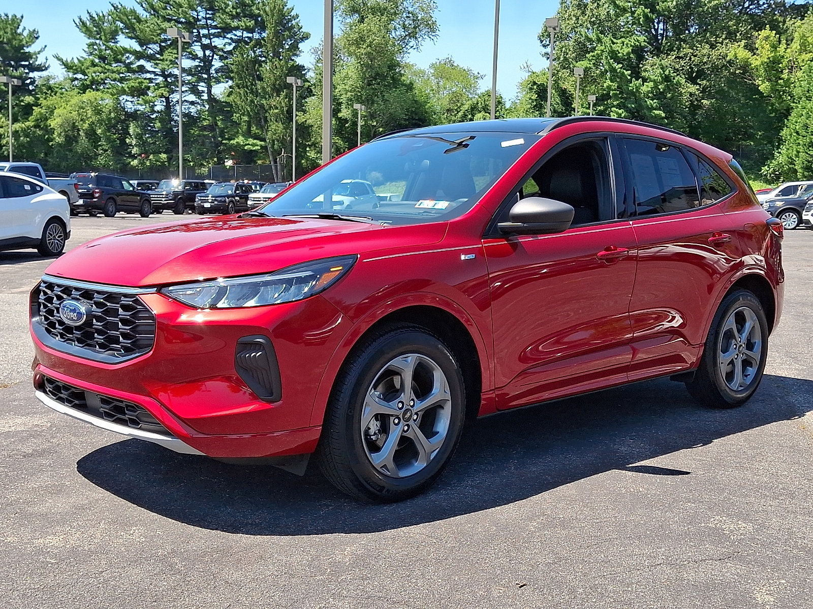 Certified 2024 Ford Escape ST-Line w/ Tech Pack #1 AWD/4WD image 3