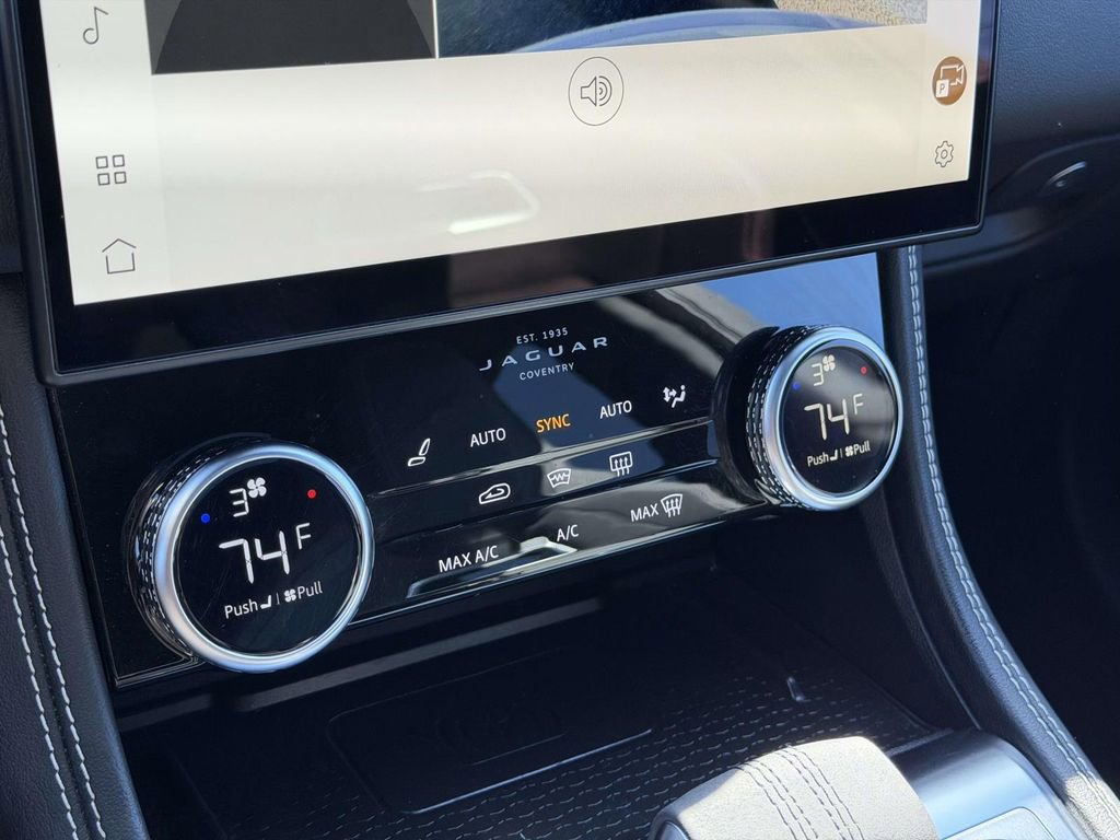 Used 2023 Jaguar F-PACE R-Dynamic S image 5